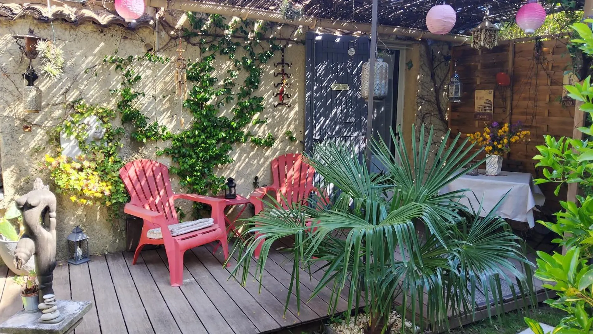 Le Mazet Des Beaujots Hotel Monteux 0*,  France