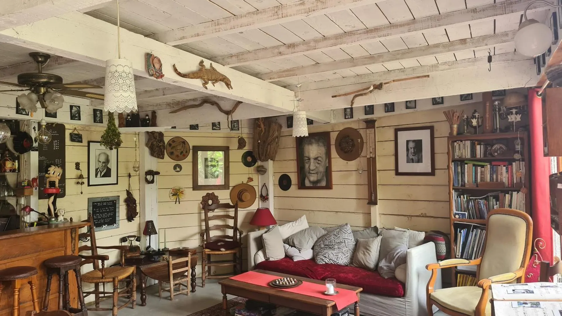 Le Mazet Des Beaujots Hotel Monteux Guest house